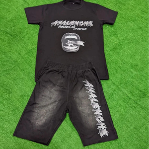 ชุดเซ็ตเสื้อยืดแขนสั้นผ้าฝ้ายและกางเกงขาสั้นลำลองสไตล์สตรีทแวร์สำหรับฤดูร้อนปี 2025 ชุดลำลองผู้ชายแบบ 2 ชิ้น - Product Image 1