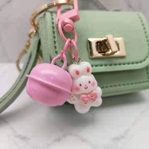 Adorable Llavero con Campana Rosa Pastel y Lindo Amuleto de Conejito, Hecho de Resina y Plástico, para Chicas y Mujeres, Uso Diario - Product Image 2