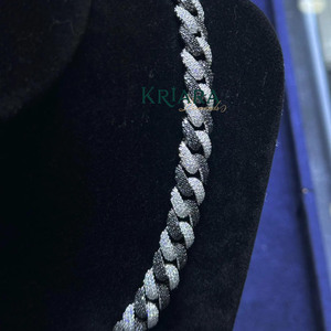 Collar de Cadena de Eslabones de Plata S925 con Baño de Rodio y Moissanita para Hombre, Corte Brillante Redondo, Micro Pavé, Joyería de Destaque para Uso Diario - Product Image 2