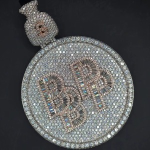 Pendentif Hip Hop en Argent 925, Motif Sac d'Argent et Symbole Dollar, Personnalisé, Moissanite VVS Ronde et Baguette, Sertissage Glacé Bicolore, Forme Circulaire - Product Image 5