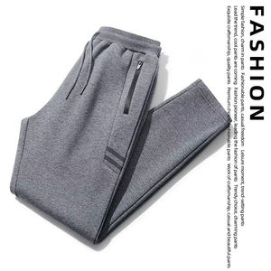 Pantalones Deportivos Negros para Hombre Essentials, Cintura Elástica con Cordón, Cierre con Cordón, Estilo Casual, Logotipo en la Pierna Derecha, Algodón de Peso Medio, para Otoño - Product Image 3