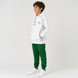 Sudadera con capucha para niños de alta calidad con tela premium, tacto agradable y estilo moderno para niños y niñas activos y para actividades diarias. - Product Image 3