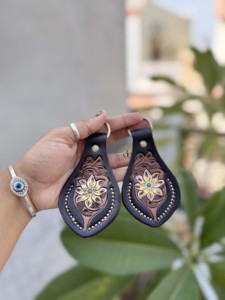 Llavero de Diseño Floral Tallado a Mano, Pendientes de Llavero Hechos a Mano, Venta Caliente, Accesorio de Regalo Ligero para Unisex - Product Image 2