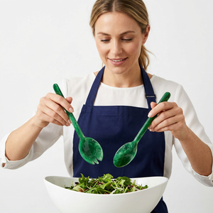 Ensemble de cuillères à salade en résine verte, lavables au lave-vaisselle, écologiques, personnalisées, faites à la main, compatibles micro-ondes - Product Image 1
