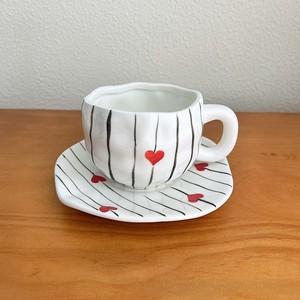 Nordic Minimalist Hand Painted Irregular Shape Hearts Pattern Ceramic 300ml Sustainable Coffee Cup and Saucer <b>Set</b> - Product Image 5