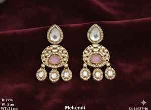 Juego de Aretes Antiguos con Diseño Étnico Tradicional, Joyería India para Mujer, para Bodas y Ocasiones Festivas - Product Image 3
