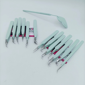 Pince à épiler pour extensions de cils GETUP BROSONS IMPEX en acier inoxydable avec revêtement en poudre Seaglass, design cœur, miroir - Product Image 2