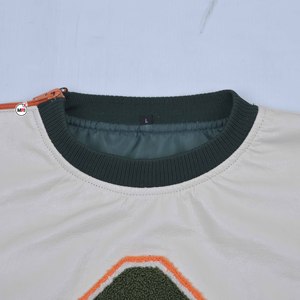 เสื้อแจ็คเก็ตบอมเบอร์ PU สีขาวสำหรับผู้ชาย คอปกแบบคอกลม ปักโลโก้ N8 ดีไซน์ลำลองสำหรับฤดูใบไม้ร่วงและฤดูใบไม้ผลิ กันน้ำ ระบายอากาศได้ดี - Product Image 5