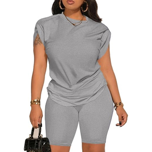 Conjunto de Camiseta Holgada y Pantalones Cortos Deportivos de Estilo Urbano para Mujer, Ropa Casual de Calle - Product Image 1