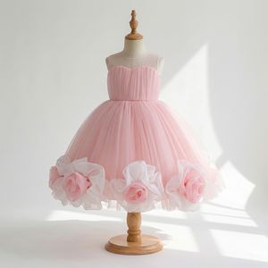 ชุดเดรสงานวันเกิดเด็กผู้หญิงสีชมพูหวาน แต่งดอกกุหลาบใหญ่ น่ารักแบบเจ้าหญิง กระโปรงสั้นผ้าทูลล์ประดับดอกไม้ ขายส่ง - Product Image 1