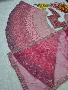 Haute demande pakistanaise Lehenga Choli pour les femmes de mariée Collection Inde fête porter robe vente chaude exportations 2023 Collection - Product Image 5
