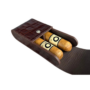 Estuche de cuero de diseño para cigarros con cortador incorporado, accesorio de lujo para cigarros modernos y coleccionistas, a la venta a un precio muy bajo. - Product Image 4