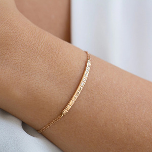 Pulsera de Cadena con Barra de Diamantes Geométricos Cultivados en Laboratorio en Oro Rosa de 14K - Product Image 2