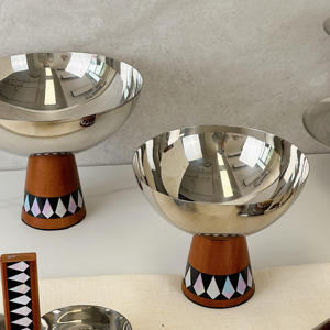 Frutero Moderno de Acero Inoxidable con Base Decorativa de Madera en Forma de Cono, Centro de Mesa para Frutas y Dulces - Product Image 5