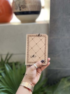 Gran oferta, porta pasaporte de cuero, diseñador de cuero mecanizado, estilo de patrón occidental, accesorios de viaje multifunción únicos - Product Image 4