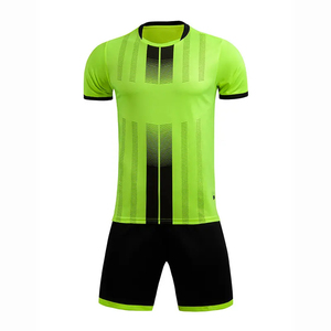 Nuevo Conjunto de Uniforme de Fútbol Personalizado de Talla Grande, Transpirable, de Alto Rendimiento, 100% Poliéster, Duradero, con Estampado por Sublimación, Pantalón Corto - Product Image 6