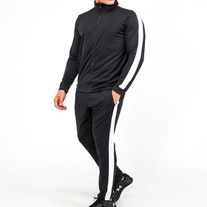Conjunto Deportivo Premium Personalizado para Hombre, Sudadera Transpirable y Pantalones Deportivos, Ropa Deportiva de Invierno con Paneles Blancos en las Mangas - Product Image 3