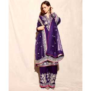 Conjunto de traje bordado con hermosa secuencia para mujer que incluye parte inferior y Dupatta para fiestas - Product Image 1