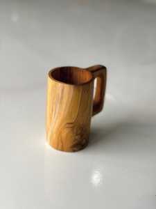 Chope à bière en bois artisanale, écologique, réutilisable, vaisselle durable pour hôtels, complexes hôteliers et usage domestique - Product Image 2
