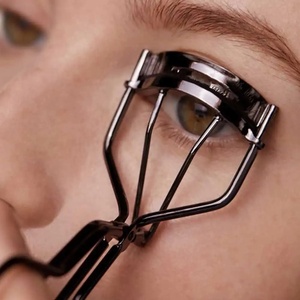 แผ่นรองเปลี่ยนสำหรับที่ดัดขนตา พลาสติกสีดำ สำหรับที่ดัดขนตาและโค้งมน - Product Image 4