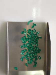 Onyx vert naturel 4x2,5 mm, taille poire, qualité supérieure, pierre précieuse en vrac pour la fabrication de bijoux - Product Image 4