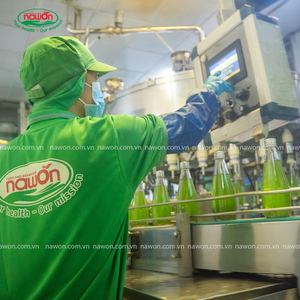 น้ำโหระพาบรรจุขวด 290 มล. น้ำผลไม้พร้อมเมล็ด ขายส่ง ราคาโรงงาน ผู้ผลิตเครื่องดื่มเพื่อสุขภาพในเวียดนาม - Product Image 4