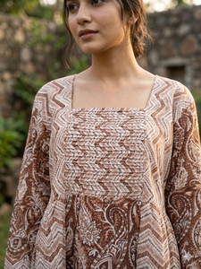 Robe longue imprimée pour femmes, manches longues, coupe trapèze, col carré, ourlet à volants, pour tenue décontractée ou de soirée - Product Image 2