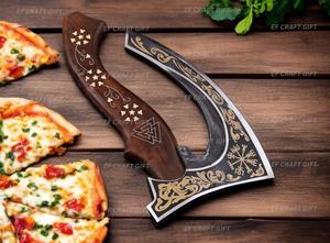 Unique Style Damascus Steel Pizza Cutter with <b>Etched</b> and Customized Handle - Product Image 6