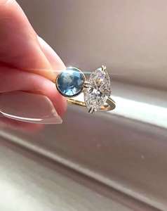 แหวนเพชรทรงมาร์คีส์ 1.51 กะรัต และเพชรทรงกลมสีน้ำเงิน 1.01 กะรัต แบบ Toi Moi สำหรับผู้หญิง ทองคำแท้ 10K ของขวัญสุดพิเศษสำหรับเธอ - Product Image 6