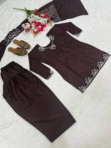 Ensemble Kurta/Kurti pour femme Ramdev Trading, style moderne en crêpe naturel épais, prêt à porter pour les occasions de mariage/fêtes - Product Image 6