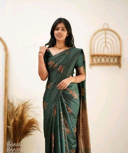 Hot <b>Sale</b> <b>on</b> Luxury Banarasi Silk <b>Saree</b> with Rich Golden Zari Border Traditional Wedding and Festival Party Wear For <b>Sale</b> - Product Image 6