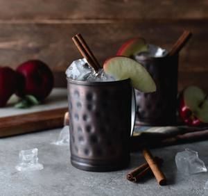 Mug en cuivre rustique émoussé avec finition antique pour les boissons Moscow Mule - Product Image 3