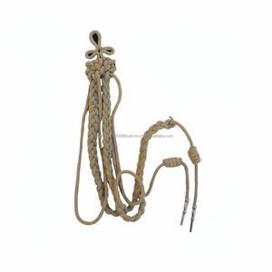 Aiguillette professionnelle de luxe personnalisable en double fil métallique avec épingle de sûreté et embouts métalliques dorés à double pointe pour uniforme - Product Image 3