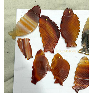 Venta al por Mayor de Piedras Preciosas de Ónix Natural Talladas a Mano en Forma de Pez con Sombreado Rojo para Joyería, Proveedor de la India - Product Image 4