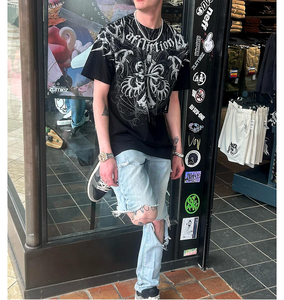 เสื้อยืดกราฟิกสไตล์โกธิคสำหรับผู้ชาย สีดำ แขนสั้น คอกลม พิมพ์ลายปีกโครงกระดูกและกากบาท สตรีทแวร์ กรันจ์ ฮิปฮอป แฟชั่น เสื้อผ้าฝ้าย - Product Image 4