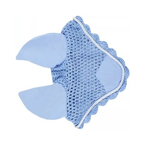 Gorro de ganchillo azul hecho a mano para caballo con ribete blanco y acolchado suave para uso ecuestre, gorro para orejas con color y logotipo personalizados. - Product Image 4