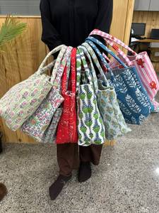 Mini Bolso Tote de Algodón Acolchado, Bolso de Mano con Parte Superior Abierta, Estampado Floral, Ligero, Reutilizable, Bolso de Compras Hecho a Mano, Bolso para Uso Diario - Product Image 5