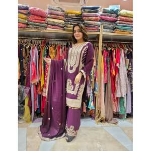 Ensemble fantaisie haut-bas et dupatta avec broderie et travail Dori-séquence taille XL - Product Image 3