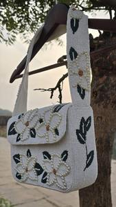 กระเป๋าคลัทช์สะพายข้าง MS Handicraft ทำมือประดับลูกปัดแก้วลายตาปีศาจ ปรับแต่งรูปทรงและสีได้ สไตล์โบโฮ ป้องกันภัย โชคดี สำหรับออกงานกลางคืน - Product Image 2