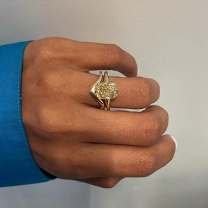 Bague de fiançailles solitaire en diamant de laboratoire jaune, or massif 14 carats, design minimaliste, élégant, bijoux fins /IGI - Product Image 4