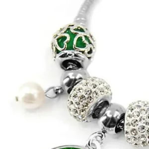   Bracelet pour femme fabriqué en 1990, élégant, couleur vert et argent, bijou à breloques, accessoire de mode pour poignet, inspiré des sororités, qualité supérieure - Product Image 5