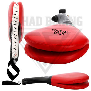 Pagaies de boxe d'arts martiaux avec logo personnalisé – Le meilleur équipement d'entraînement durable pour MMA, boxe, taekwondo et karaté - Product Image 4