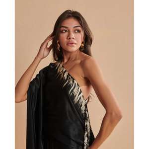 Robe longue asymétrique tie-dye pour femme, élégante et fluide, idéale pour les soirées et les occasions spéciales. - Product Image 4