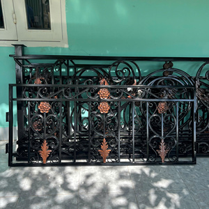 Rampe de balcon en fer forgé haut de gamme, balustrade décorative en métal pour projets de construction de luxe - Product Image 4