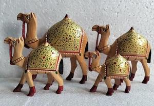 Juego de Camellos Decorativos Artesanales de Alta Demanda para Sala de Estar u Oficina y Hotel o para Regalo, Disponible a un Precio Accesible - Product Image 3