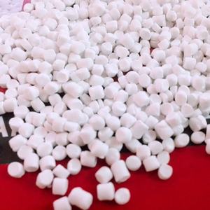 Masterbatch de PE Blanco CPI de Fábrica en Vietnam (Carbonato de Calcio) Grado para Película Soplada HDPE/LDPE/LLDPE para Bolsas de Compra - Product Image 1