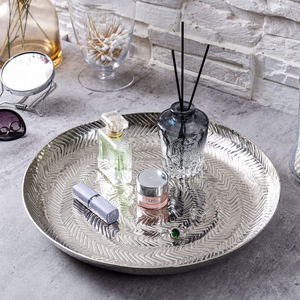 Plato Decorativo de Metal Plateado de Diseño Moderno y Lujoso para Mesa de Comedor y Centro de Mesa, Hecho en India a Precio de Mayoreo - Product Image 5