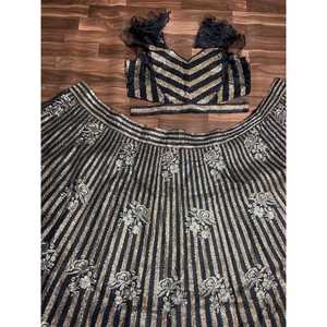 Heera Creation - Lehenga Choli de Diseño Indio/Pakistaní para Fiestas, Color Negro, Talla 2XL, con Bordado de Lentejuelas, Hecho de Poliéster - Product Image 2