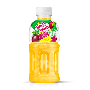 Boisson au jus de fruit de la passion Wajo Wajo avec Nata De Coco, bouteille de 320 ml - Product Image 1