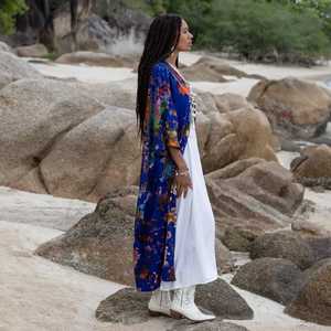 Robe de soirée moderne chaude détendue col en V profond faite à la main Tie Dye Trendy Summer Resort Wear Robe de soirée Boho Beach Kaftan Kimono Robe - Product Image 3